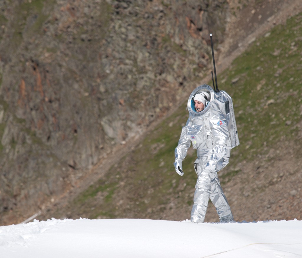 Analogastronaut bei der Mars-Missions-Simulation 2010 am Kaunertaler Gletscher, Copyright: ÖWF/Paul Santek